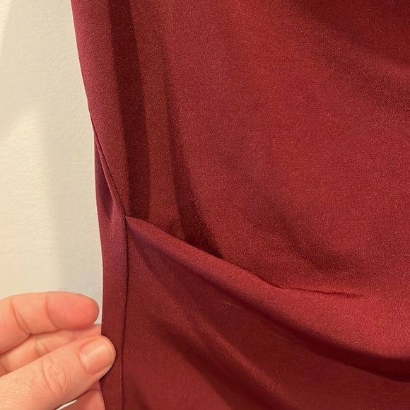 Michael by Michael Kors sleeve less blouse. Size Small. Burgundy - Picture 6 of 11